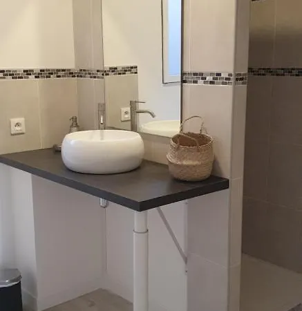 Holiday home La Douce Cahute *